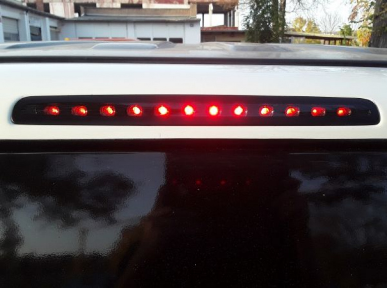 Upgrade Design LED Bremsleuchte für VW T5 Bus 03-15 mit Heckklappe schwarz/rauch